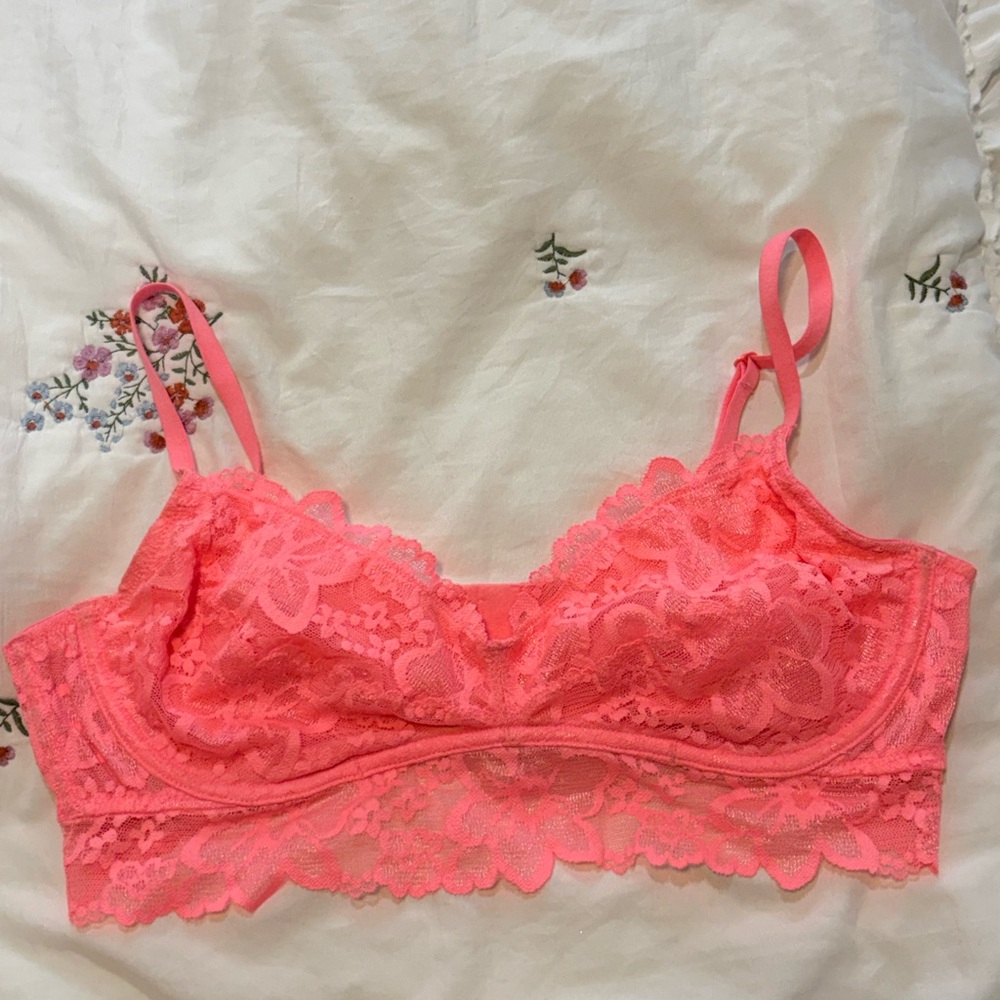 PINK Victoria's Secret Neon Lace Bralette never worn no tags large